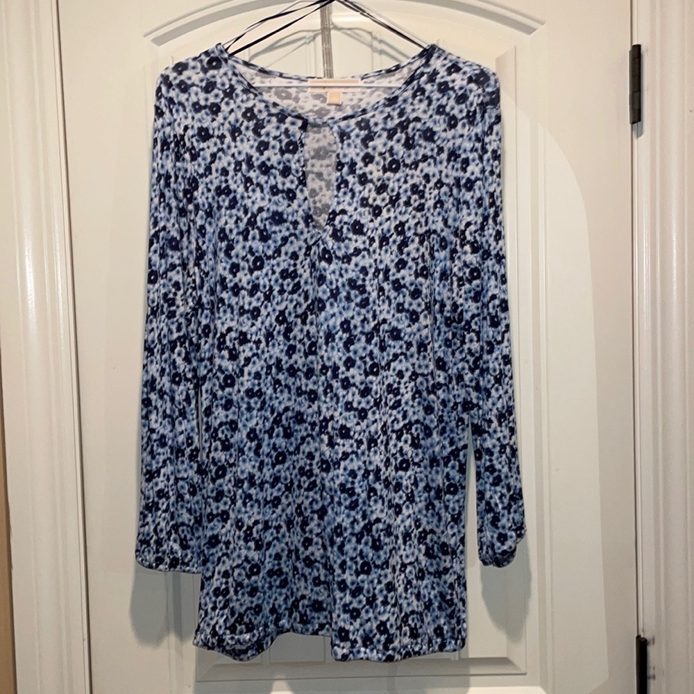 MICHAEL KORS L Long sleeves Blouse bottom hem and wrist elastic Keyhole neckline